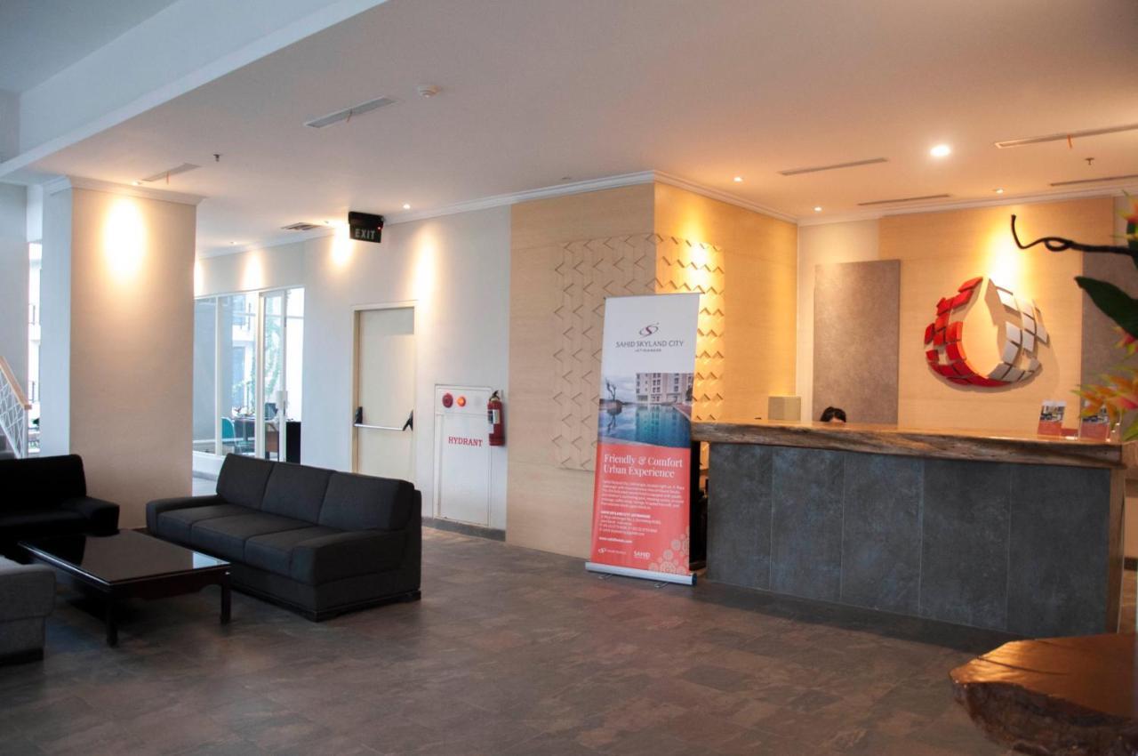 Skyland City Hotel Jatinangor Cilimus 外观 照片